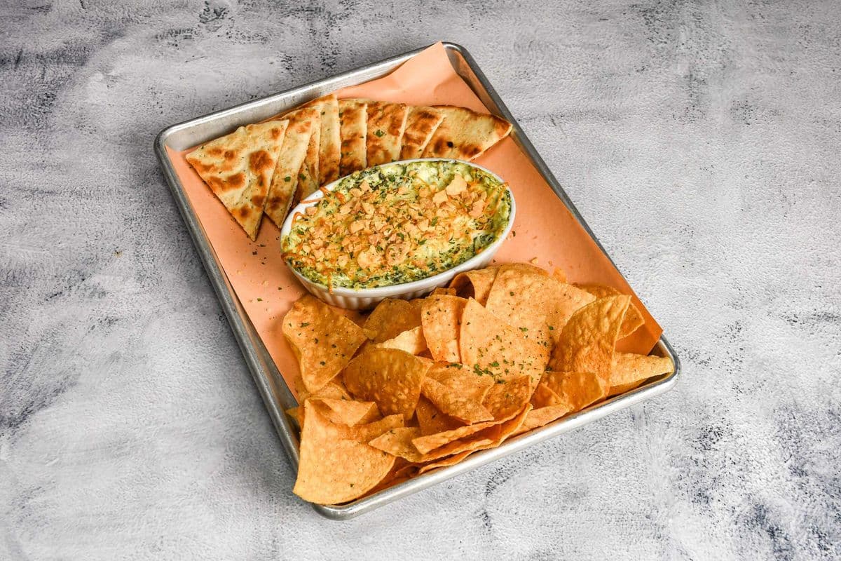 BAKED SPINACH & ARTICHOKE DIP