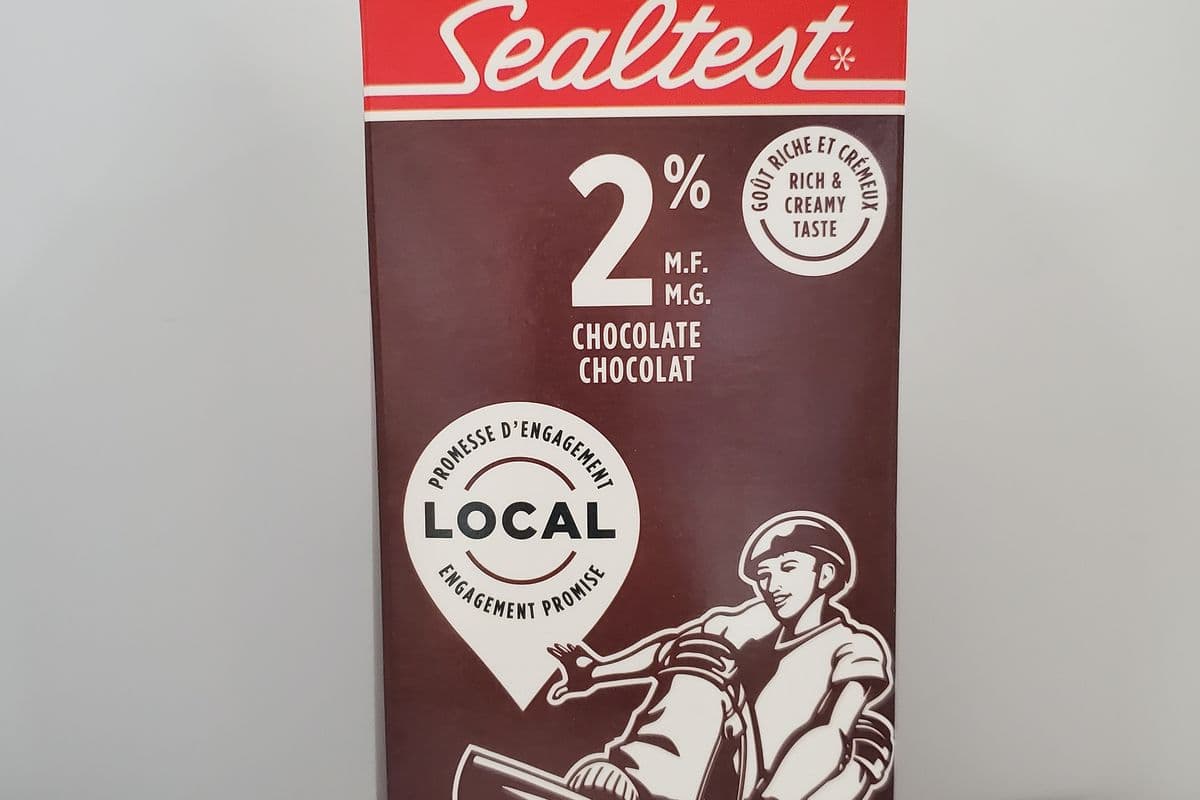 Neilson or Sealtest Chocolate Milk (2 L)