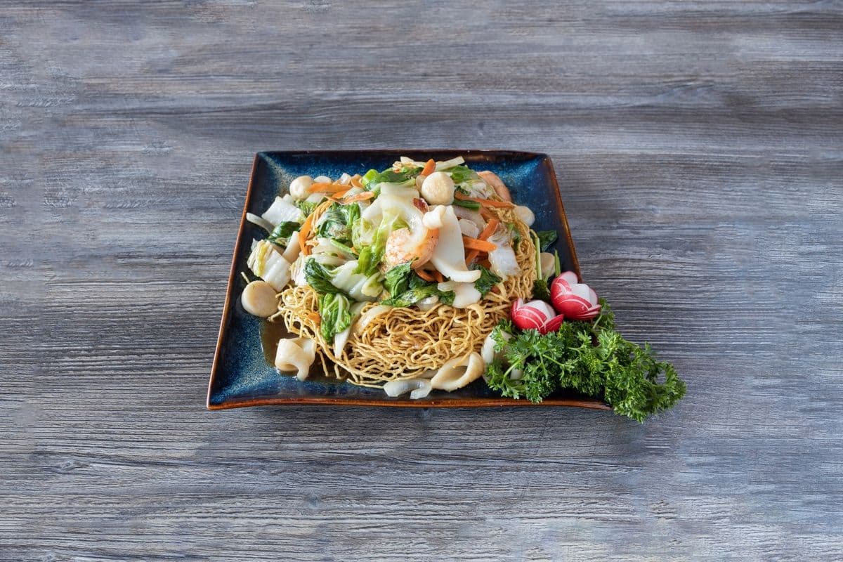 B04. Seafood Stir Fried with Crispy Noodle