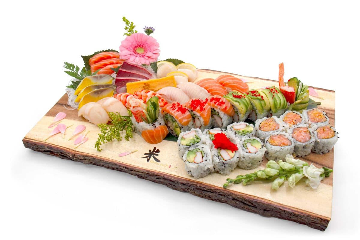A13. Assorted Sushi Sashimi and Roll (40pcs)