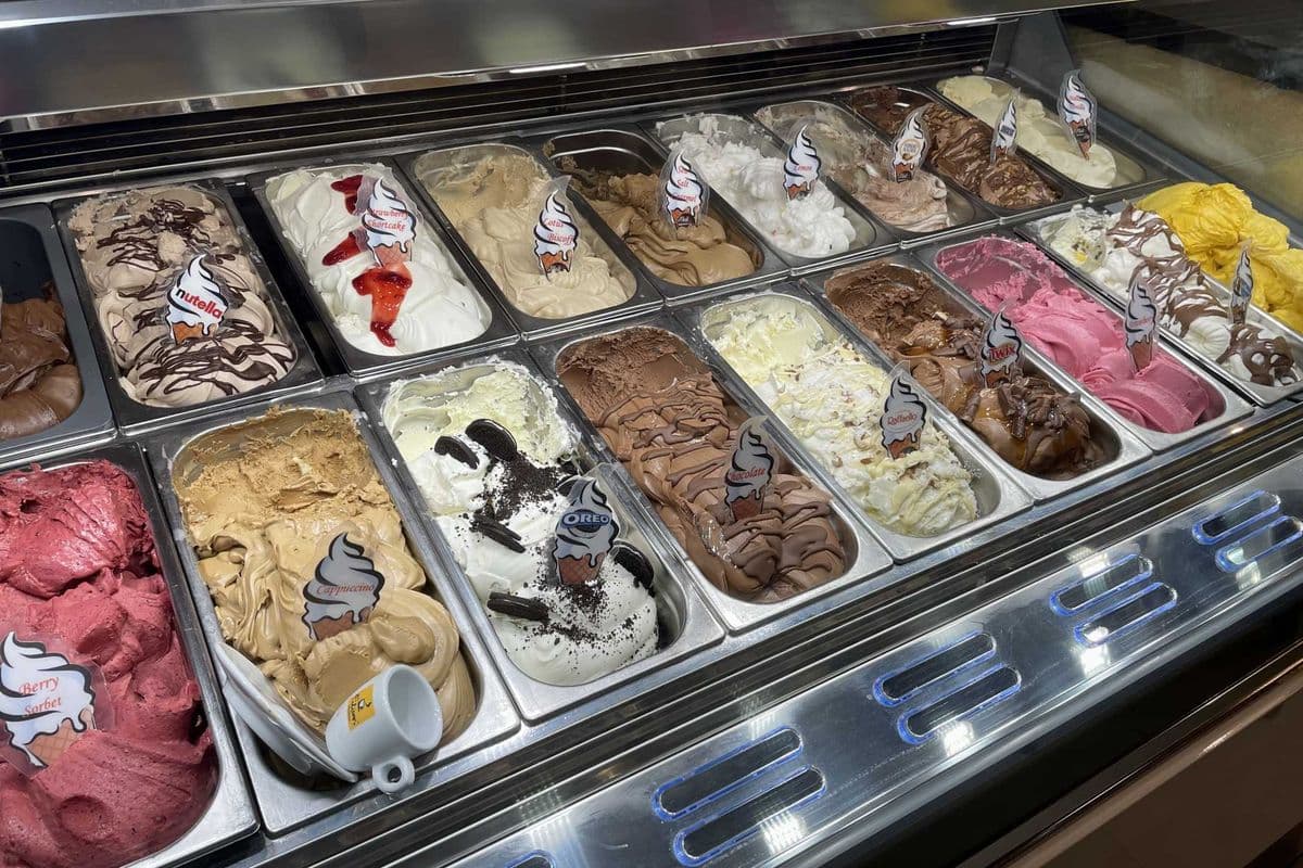 Gelato three scoops in a cup