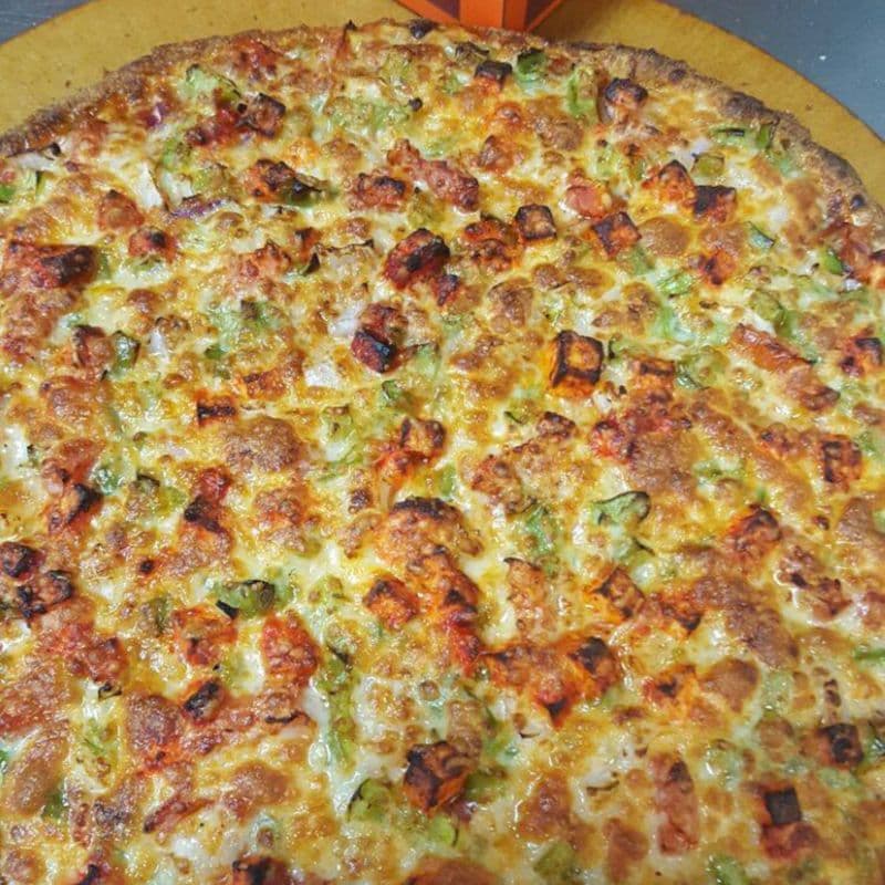 9. Tandoori Paneer Pizza