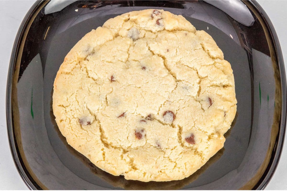 Cookie ( Chocolate chip OR salt and caramel) please mention