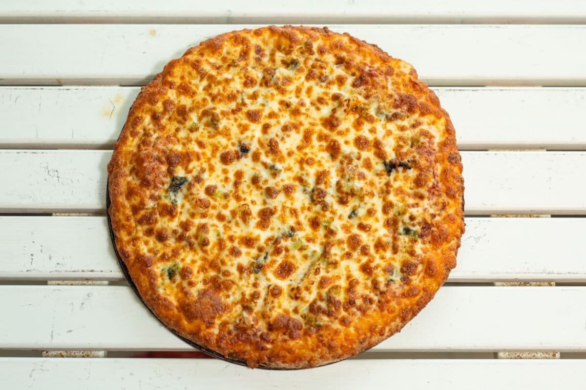 12" Medium Original Canadian Pizza