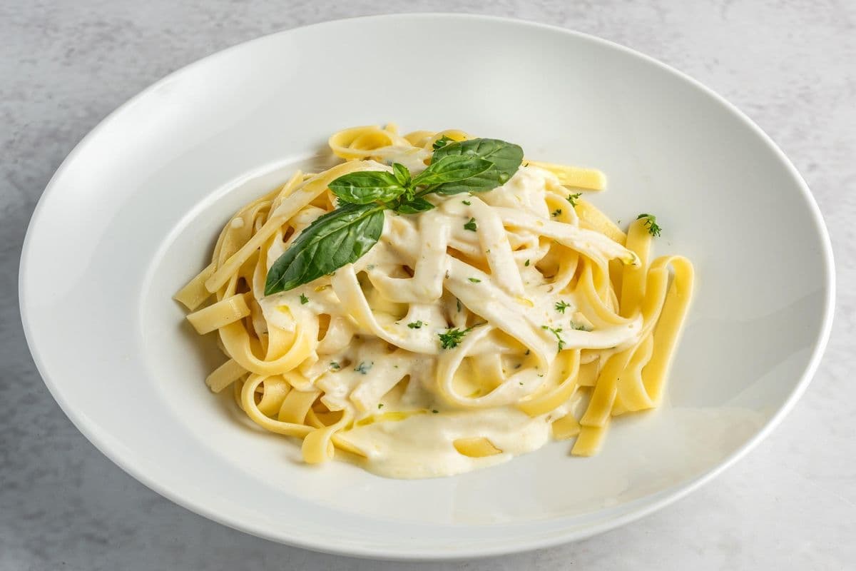 Fettuccine Alfredo