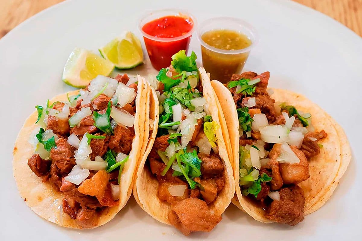 * 3 Tacos Chicharron Latino