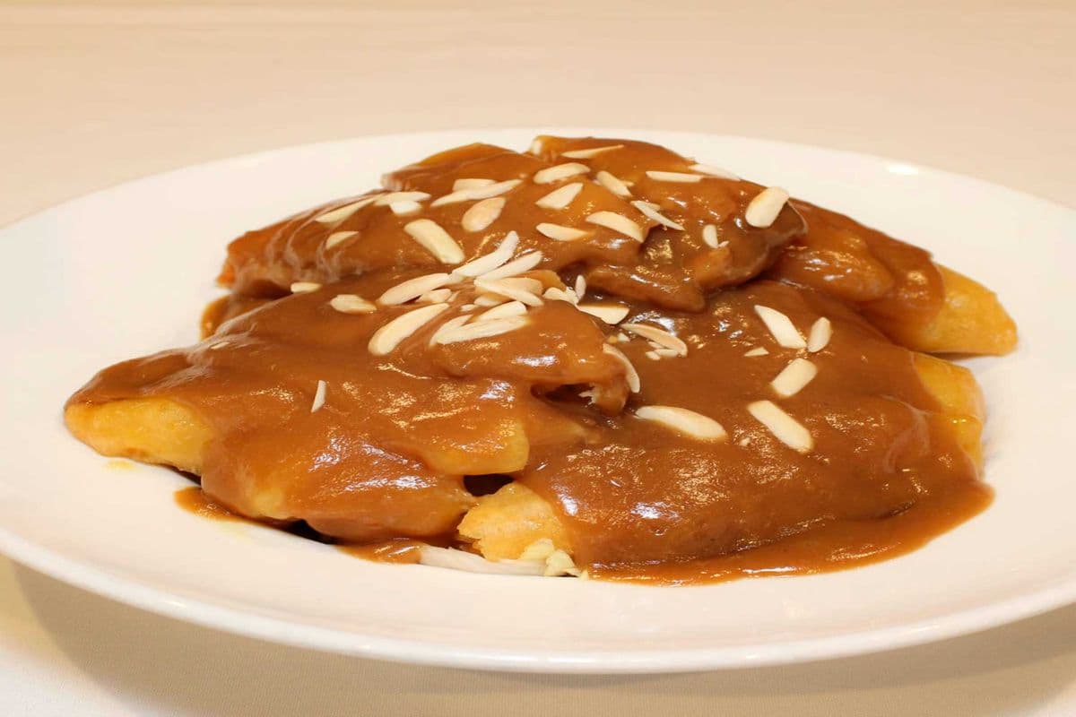 Chicken Almond Soo Guy
