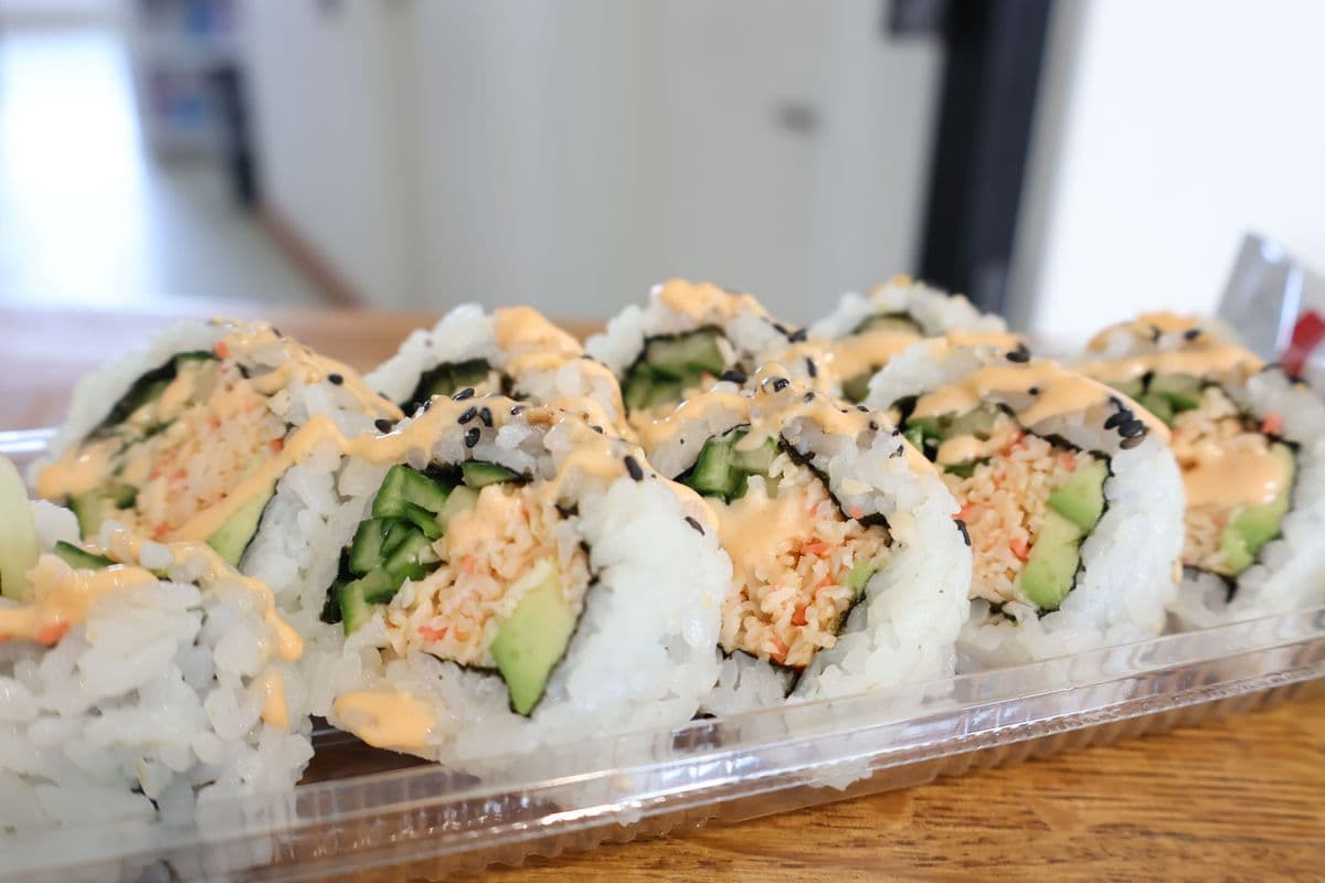 Spicy California Roll (10 pcs)