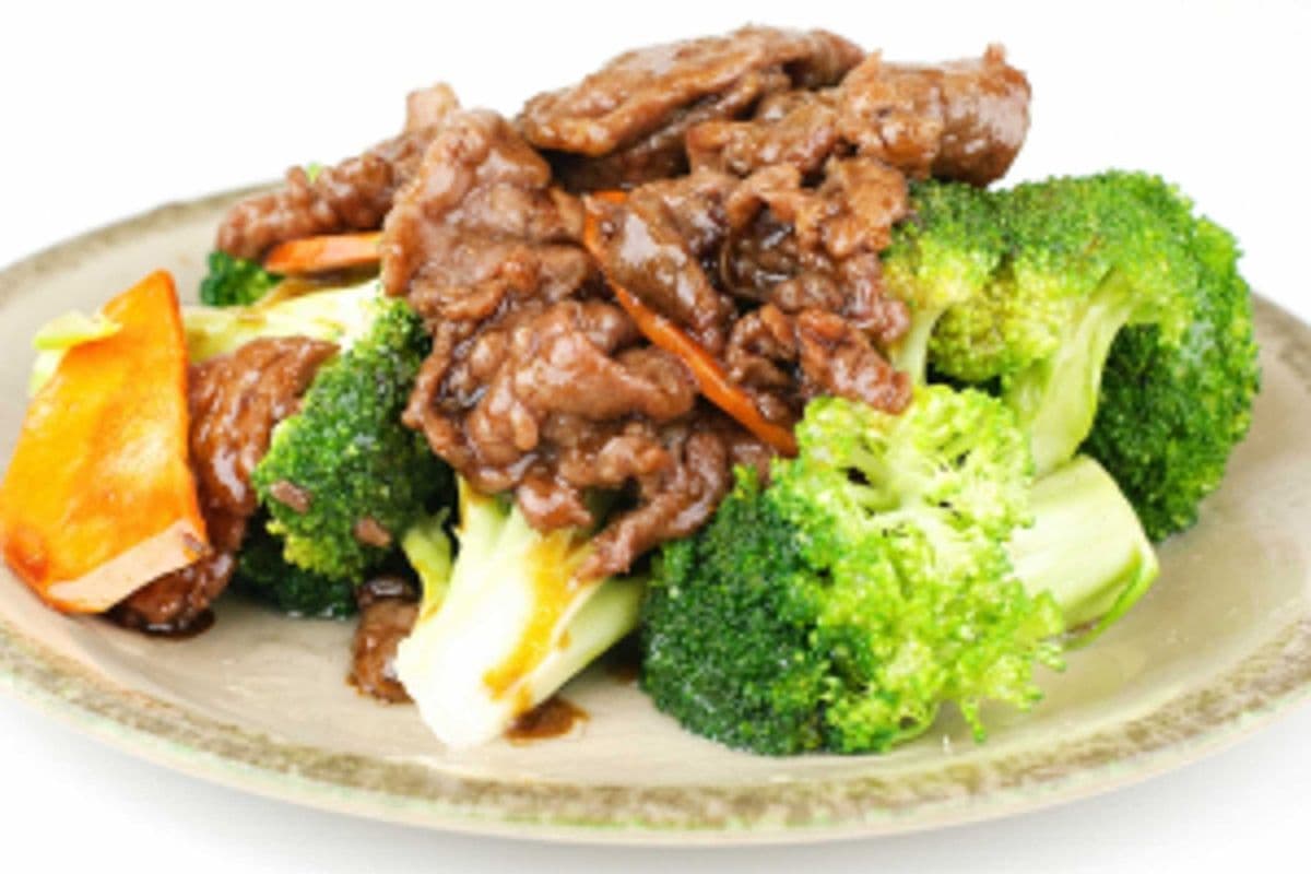89. Stir-Fried Beef with Broccoli or Gai Lan
