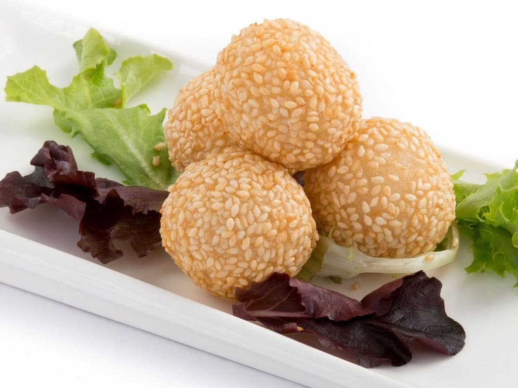D17 Deep Fried Sesame Balls (4 pcs)