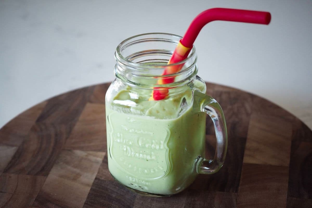 2. Avocado Smoothie - Sinh Tố Bơ