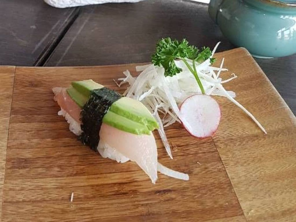 Avo Tuna Nigiri