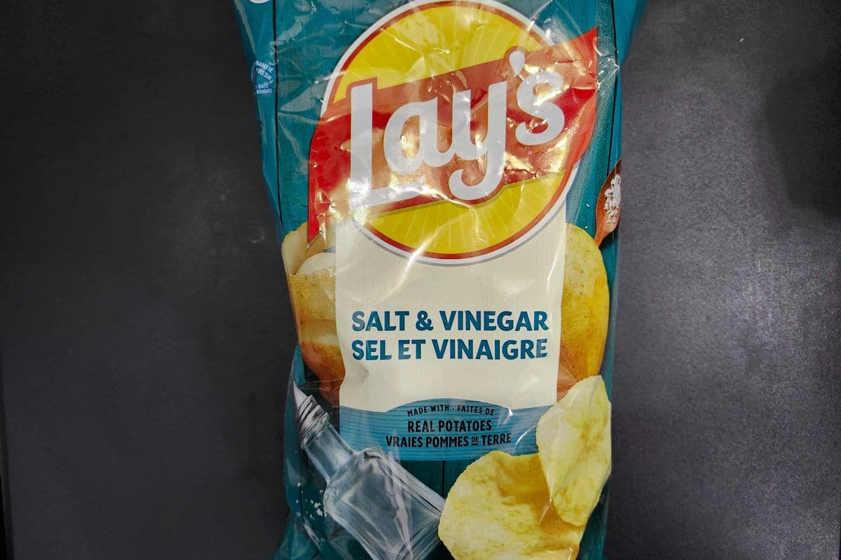 Lay's sel et vinaigre Formal Familial / Lay's Salt and Vinegar Family Size (235g)