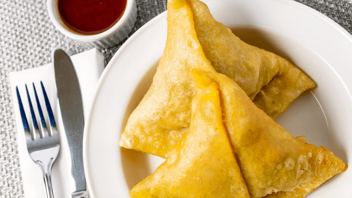Vegetarian Samosa (2 pcs)