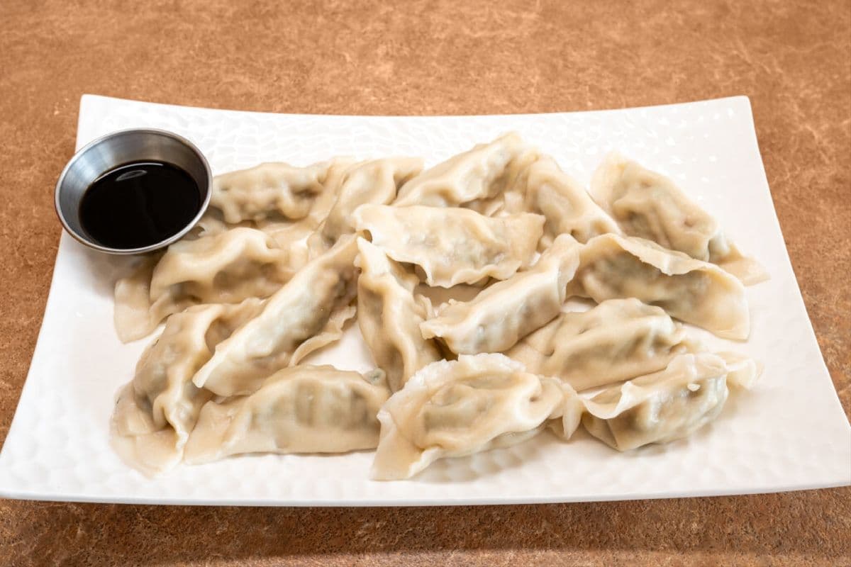 Boiled Dumplings - Shrimp, and Chinese Chives (16 pcs) - 鲜虾韭菜水饺 16个