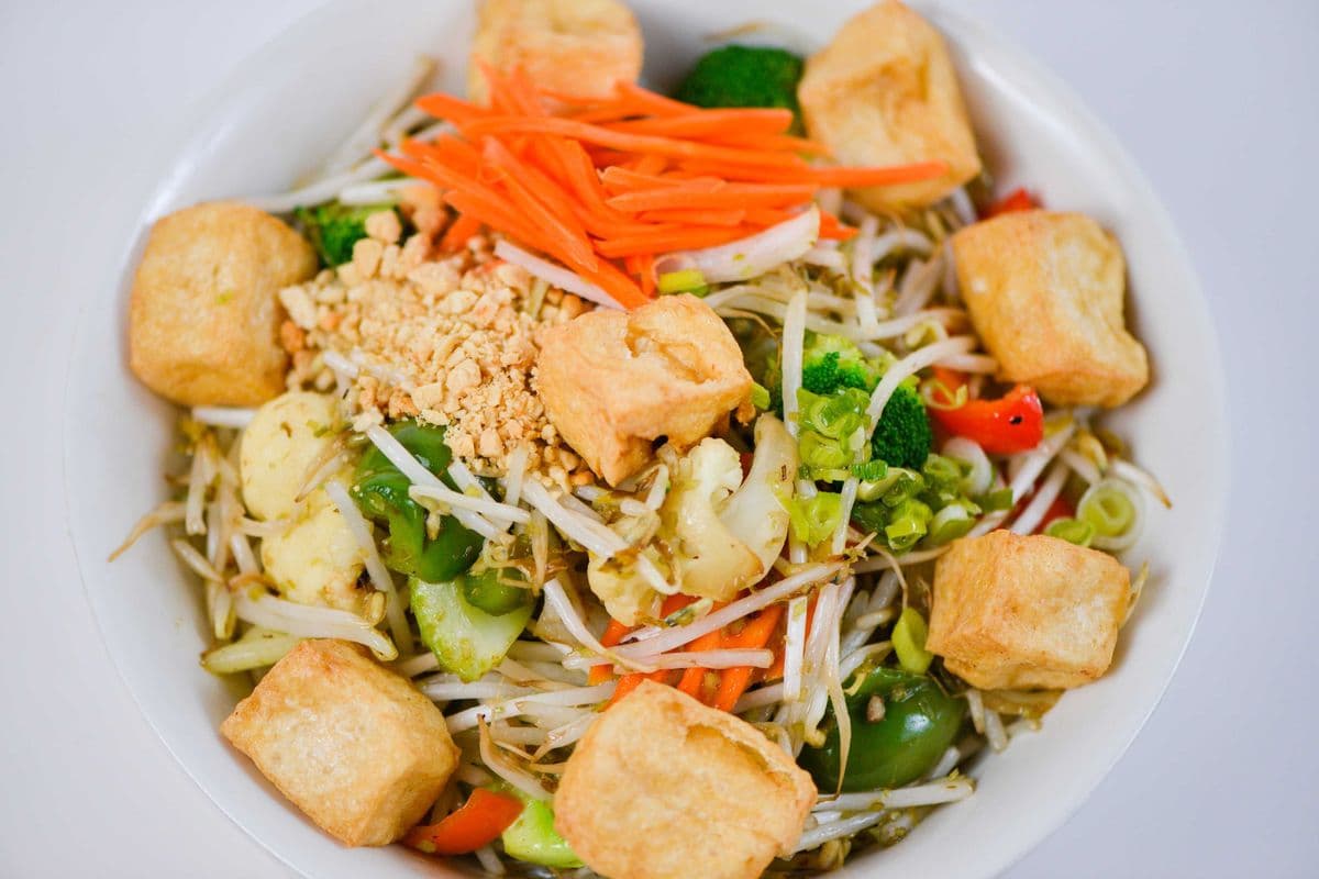 91. Vermicelli with Stir-Fried Tofu and Vegetables - Bun Xao Dau Hu Rau Cai Chay