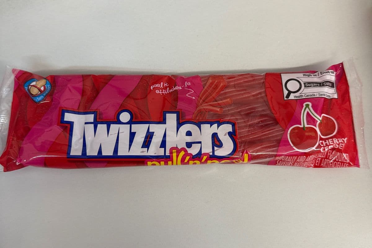 Twizzlers Pull n peel