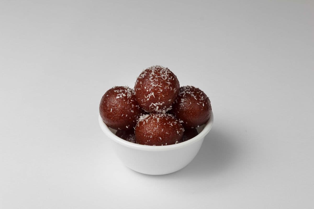 Gulab Jamun (4 pcs)