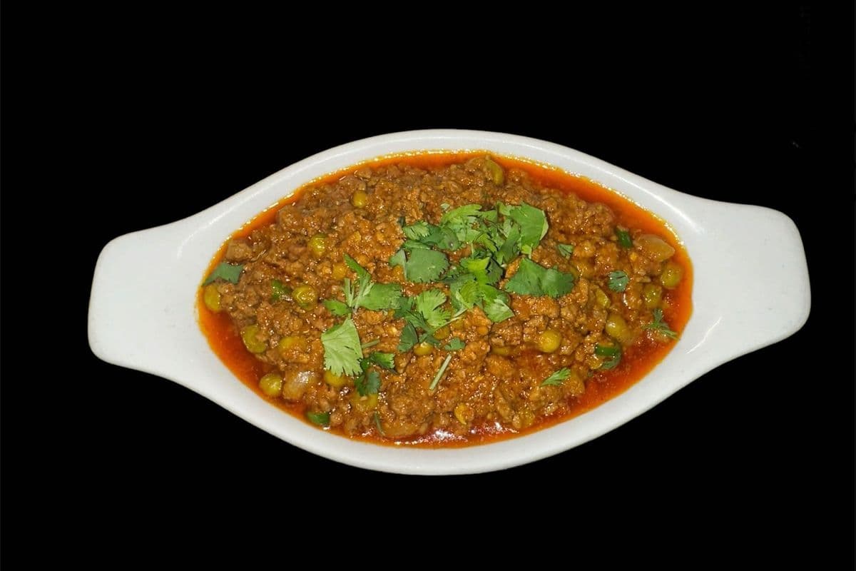 Veau émincé avec pois vert / Qeema Mutter