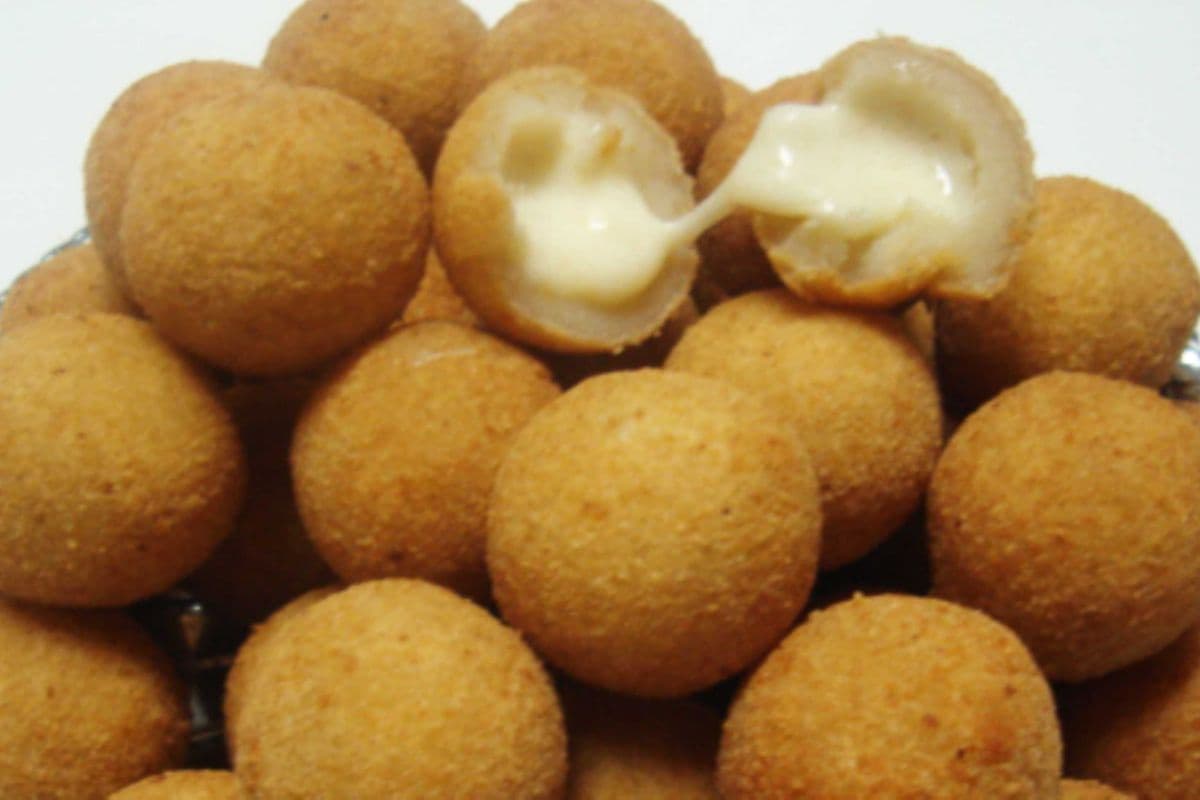 Bolinha de Queijo