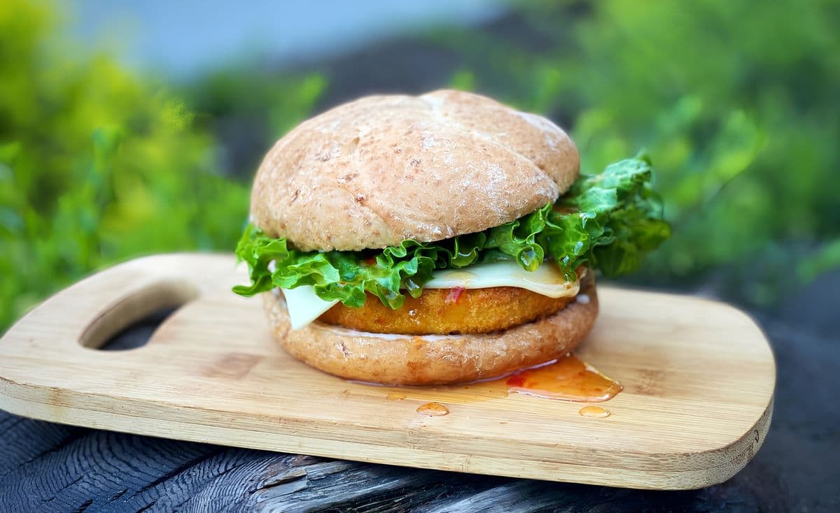 Sweet Chilli Crispy ChickUN Burger