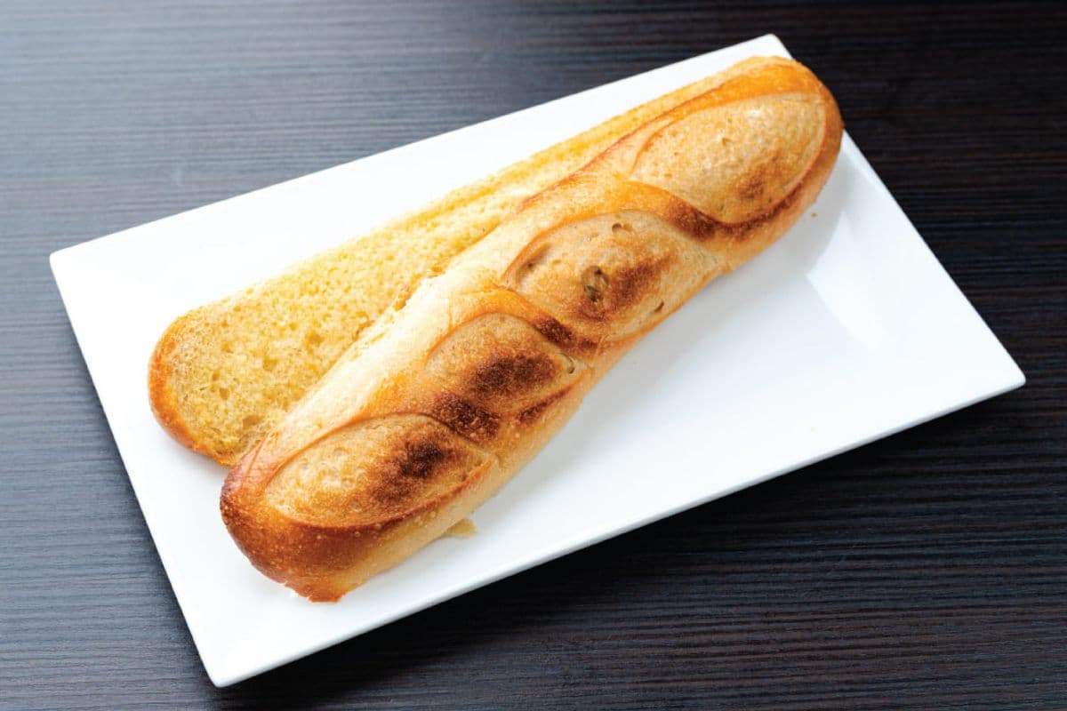 Garlic Bread (330 Cal)