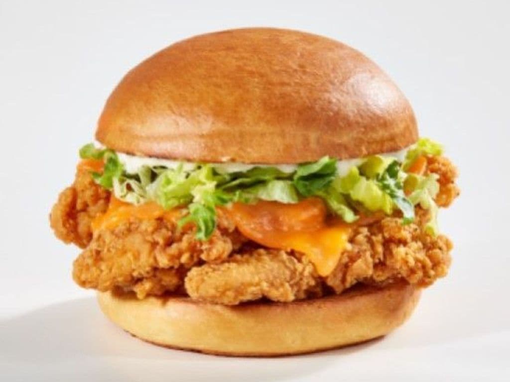 CRISPY CHICKEN BURGER