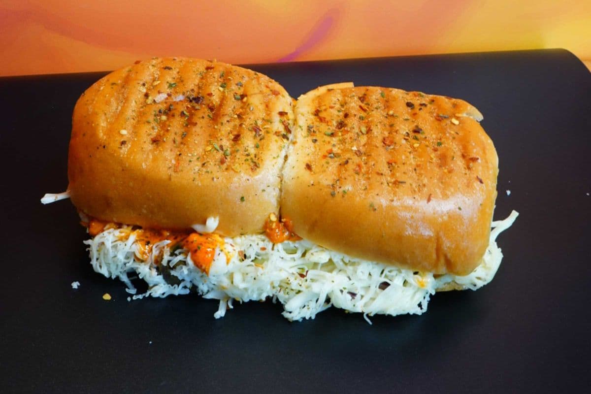 PANEER TIKKA PAV 2 PCS