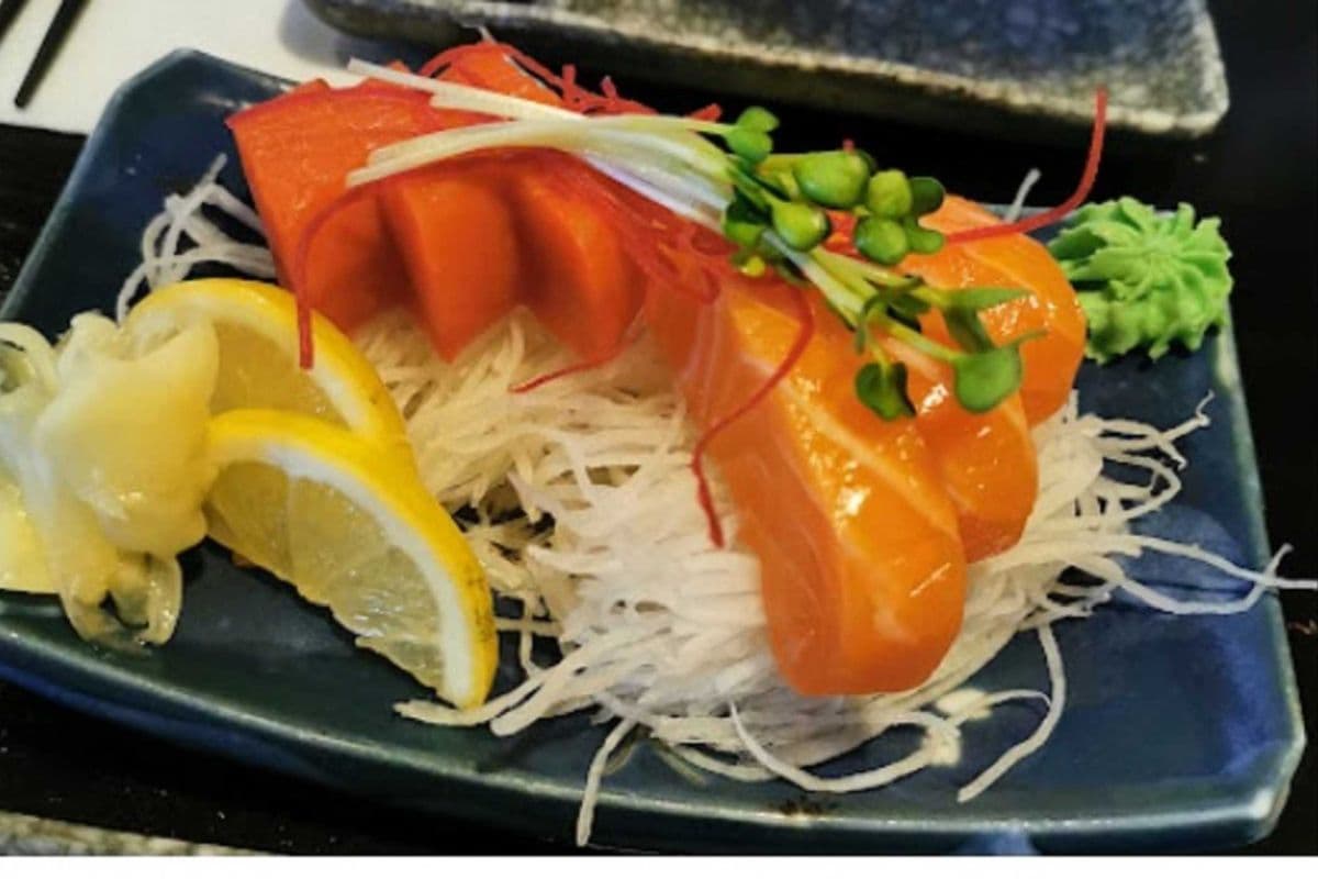 Spicy Salmon Sashimi