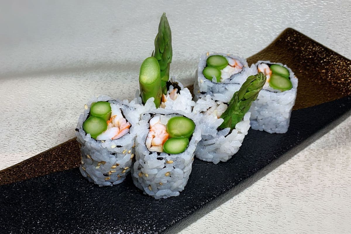 59. Shrimp and Asparagus Roll (6 Pcs)