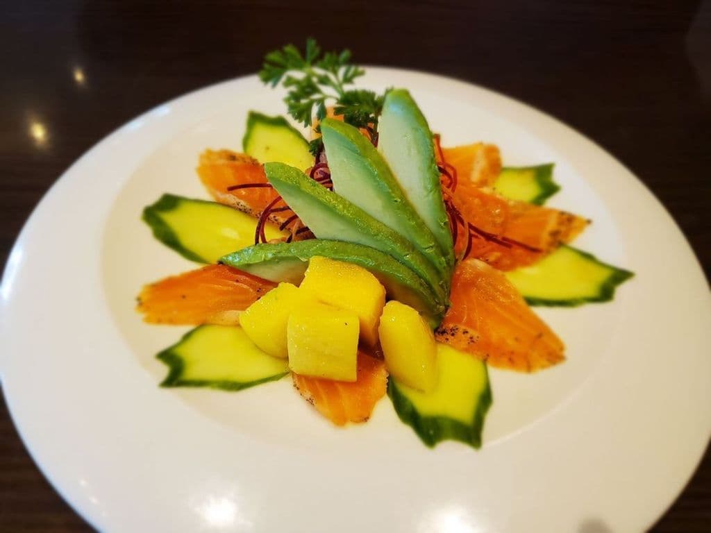 Salmon Tataki Sashimi (7 pcs)