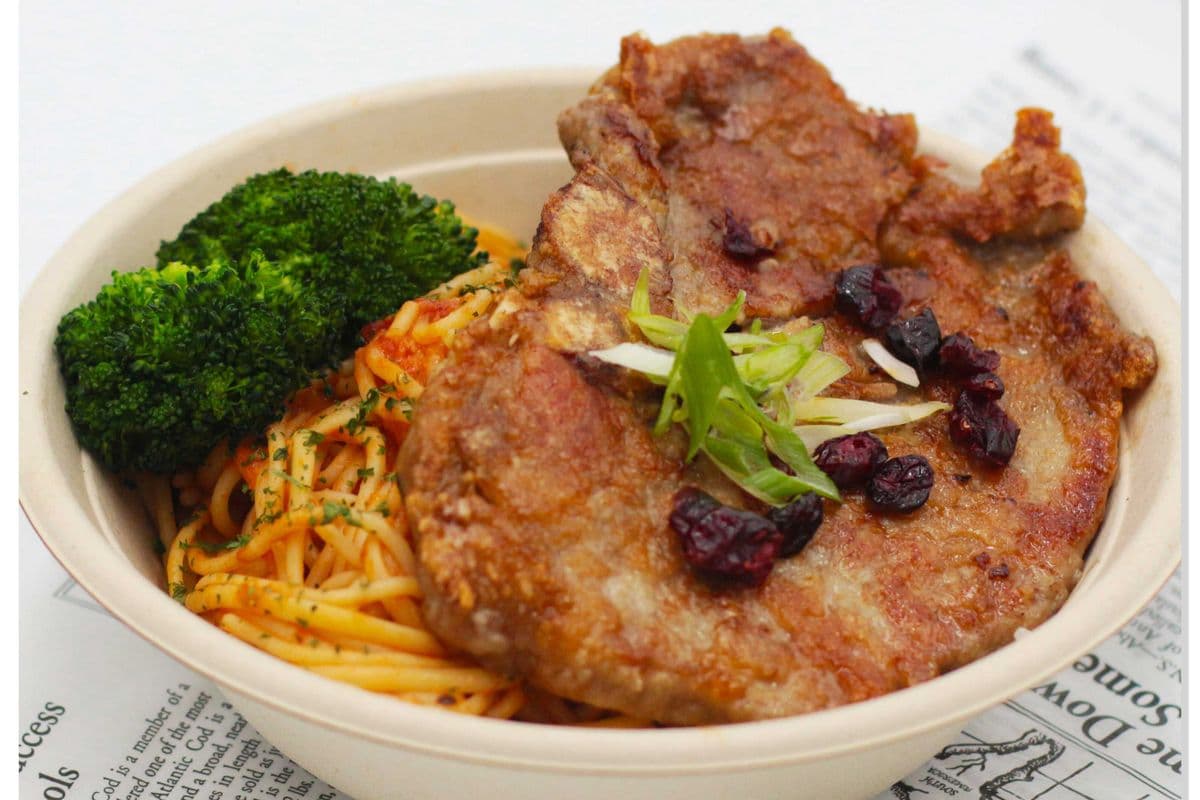 Grilled Pork Chops Spaghetti 香煎猪排意面