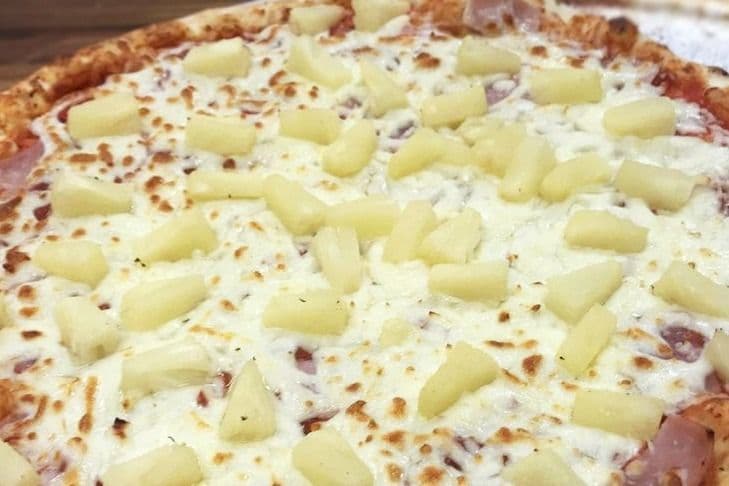 18" Extra Large Hawaiian Pizza