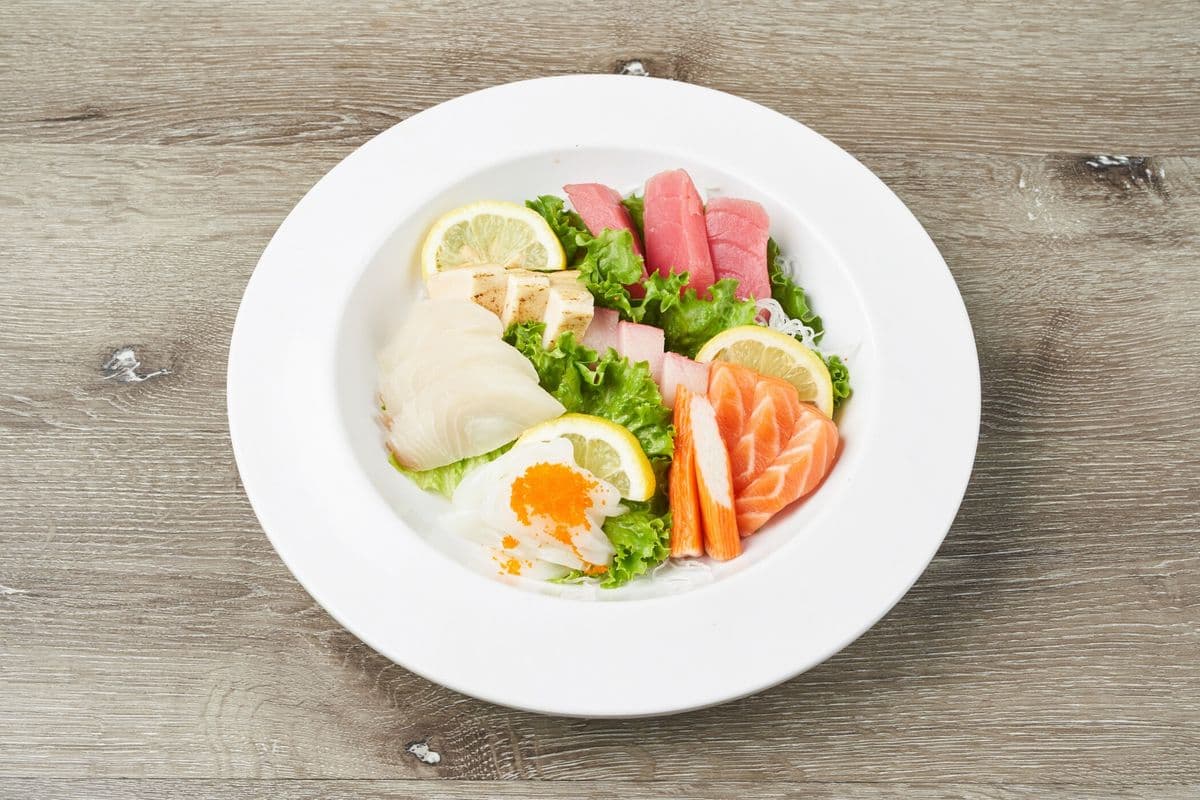 Deluxe Sashimi (15 pcs)