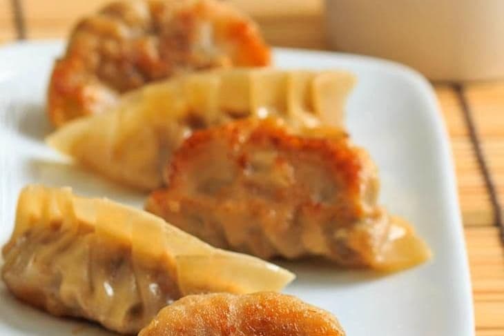 A04. Deep-Fried Dumplings (6 pcs)