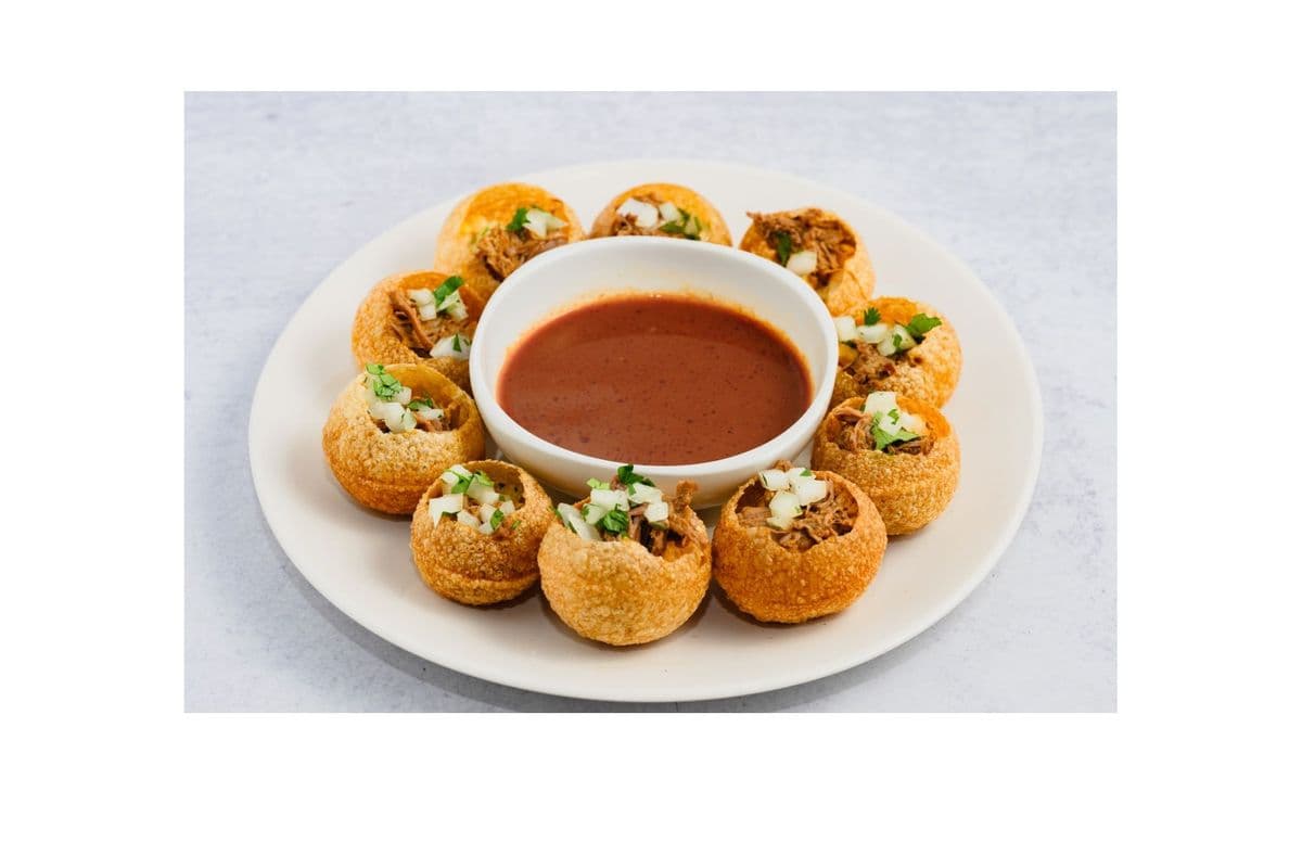 Golgappe (Pani Puri)