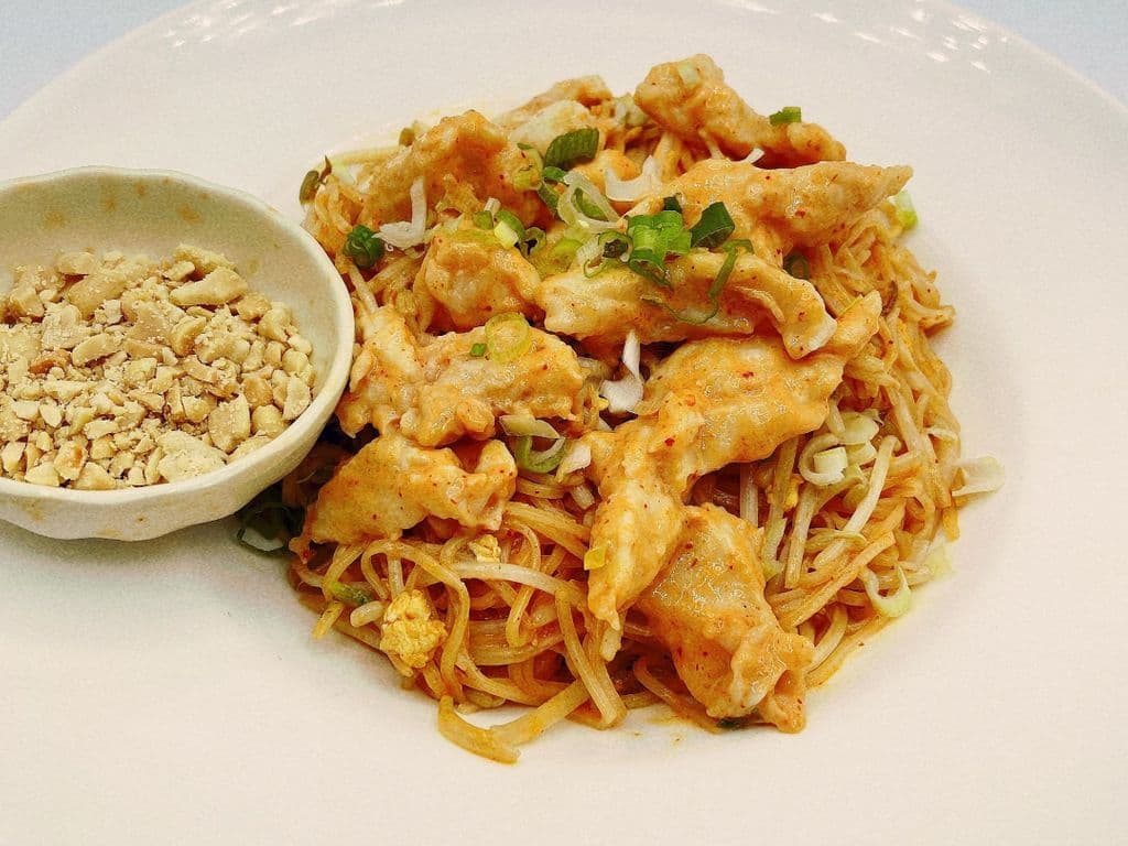 Red Curry Chicken Pad Thai