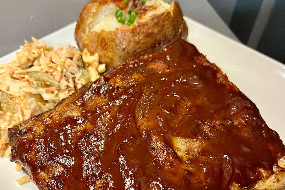 Chili Molasses Glazed Ribs
