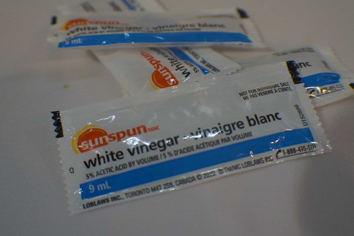 white vinegar in sachets.