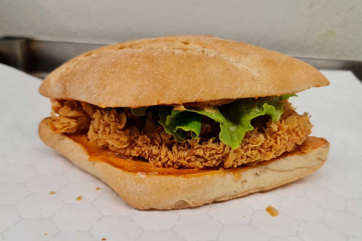 Deluxe Chicken Sandwich Combo