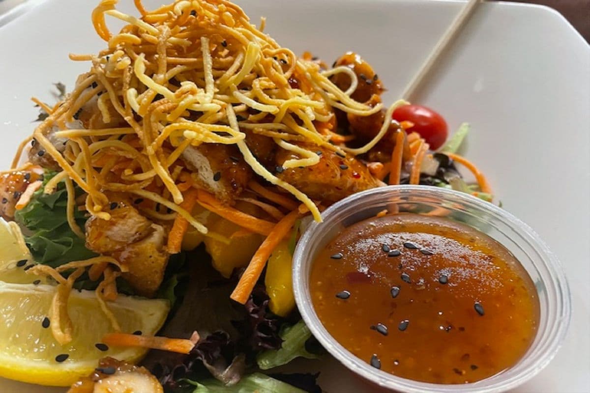 Spicy Thai Chicken Crunch Entree Salad
