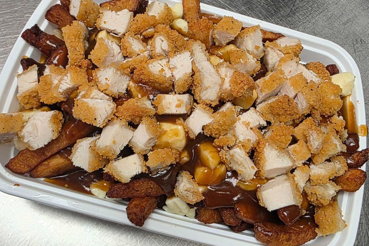 Chicken Poutine (CRISPY)