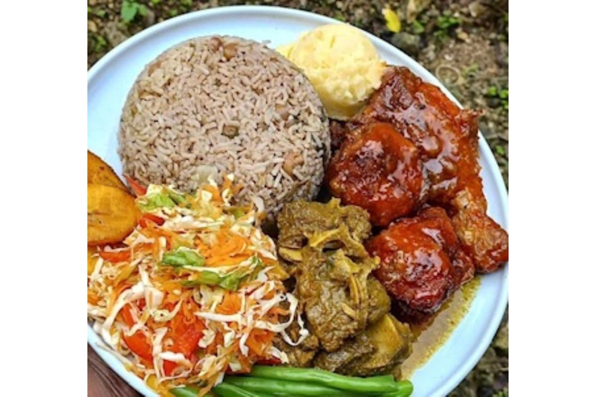 Fried Chicken/Curry Goat Combo