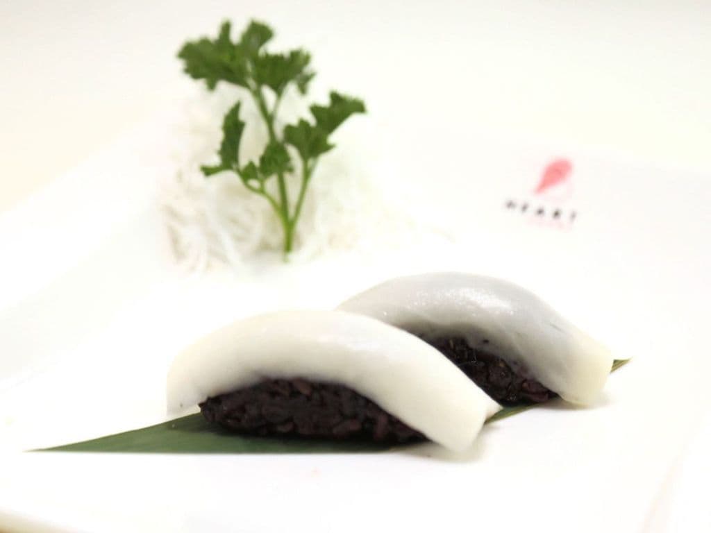 143B brown rice escolar sushi