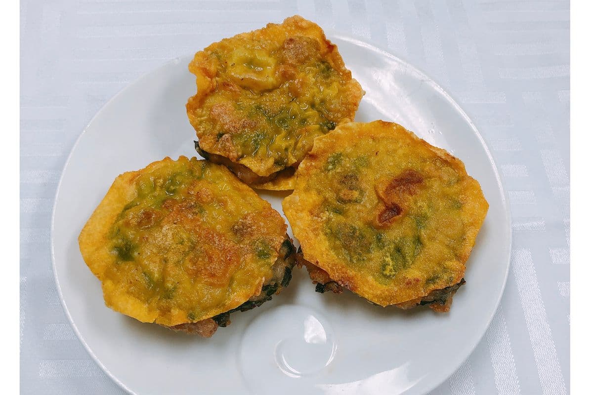 124-Gâteaux de poireaux poêlés (avec crevettes) (3mcx) 煎韭菜饼