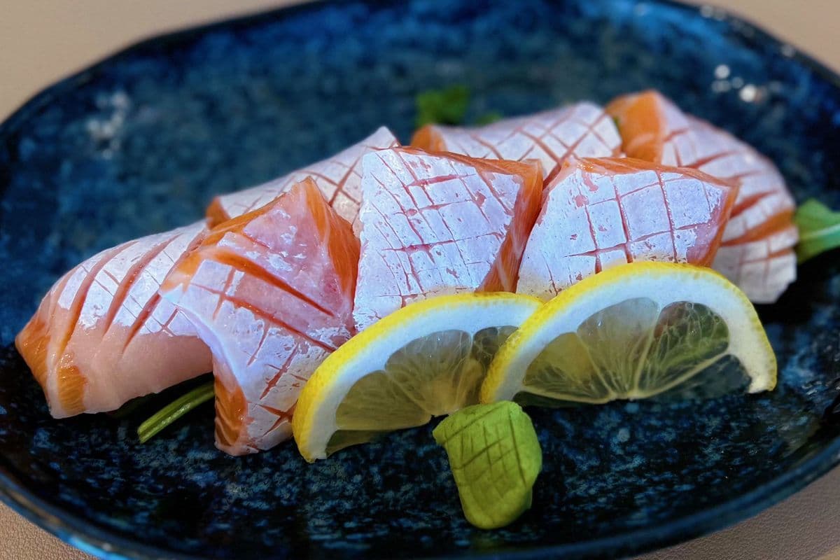 Salmon Belly Sashimi (7pcs)