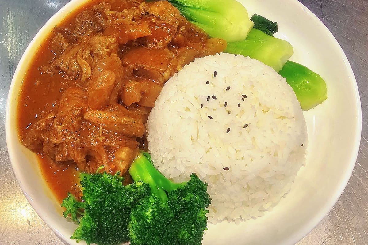 Rice with Red-Braised Pork 红烧肉盖饭