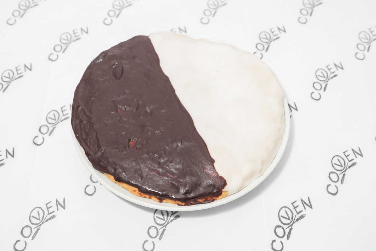 Black and White Cookie