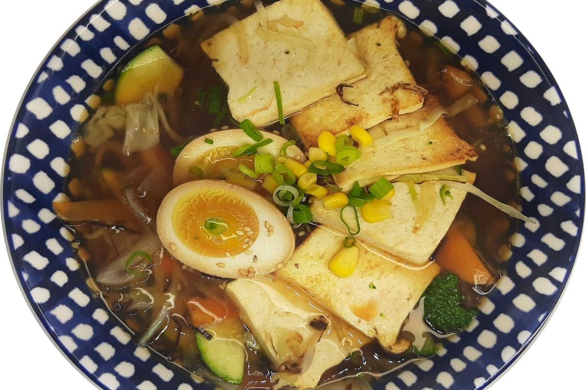 JR9. Tofu Shoyu Ramen
