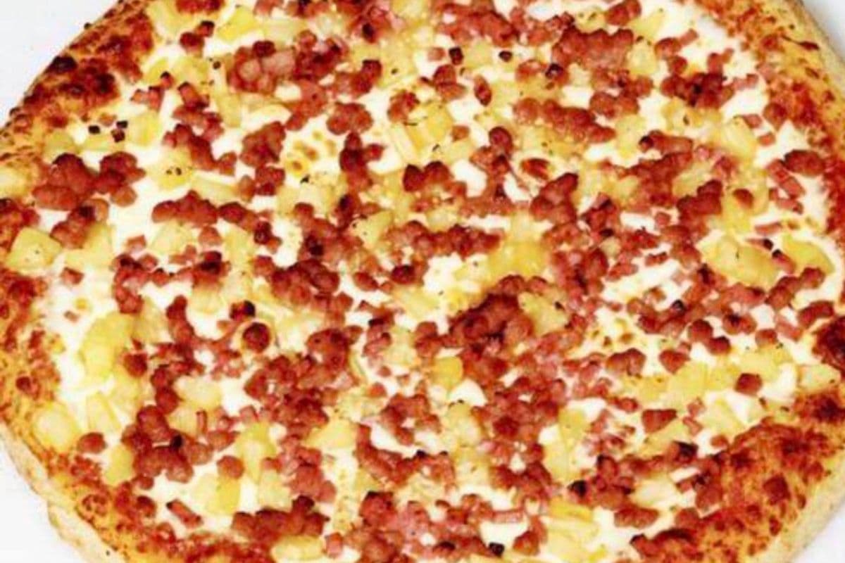 Medium Hawaiian Pizza